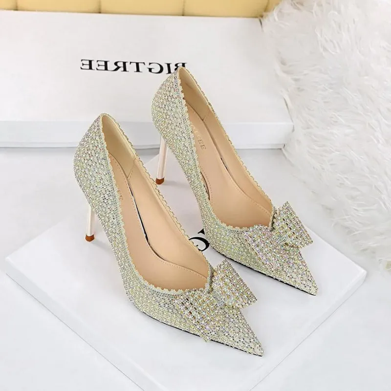 Bow Detail Sequin Decor Stiletto Heeled Pumps - Image 3