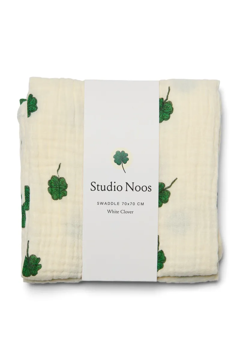 Swaddle Print Medium | White Clover